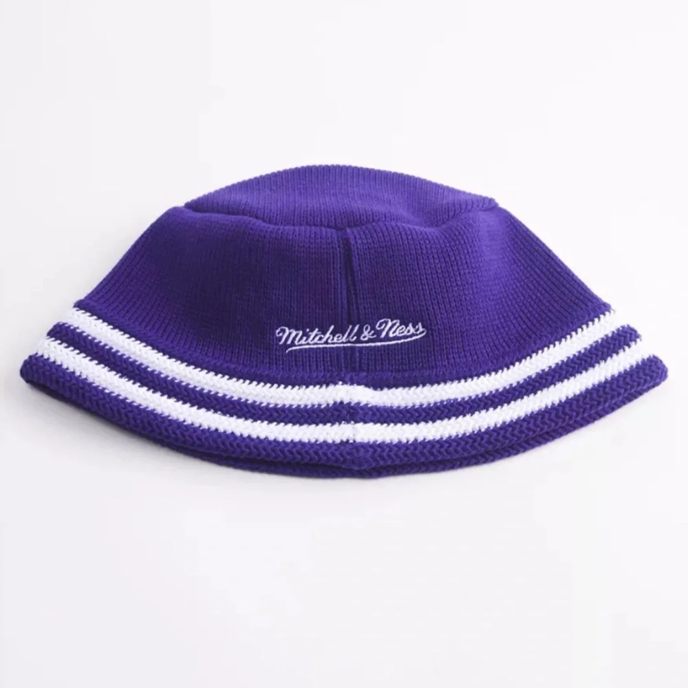 NWT LA Lakers Hat